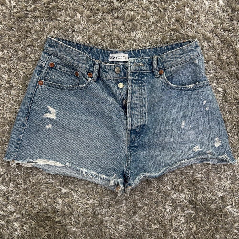 Zara Women’s High Waisted Distressed Denim Shorts Size 10